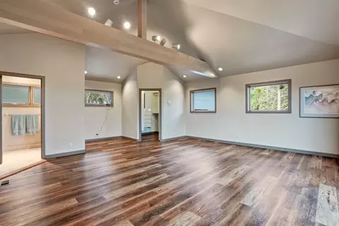 Bedroom - 1627 NW Summit Dr, Bend, OR 97703 photo 5 of 5