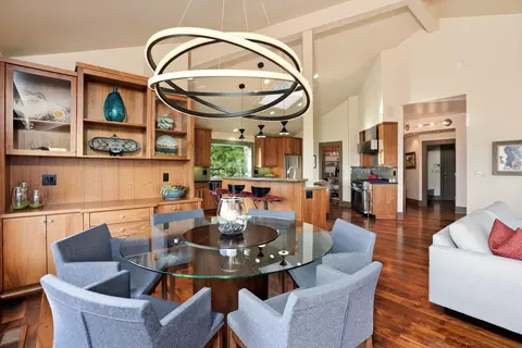 Dining - 1627 NW Summit Dr, Bend, OR 97703 photo 3 of 4