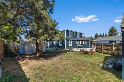 Exterior - 924 NE 9th St, Bend, OR 97701 photo 3 of 6