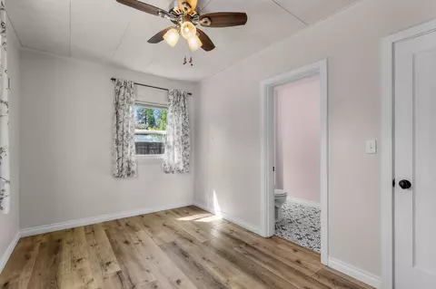 Bedroom - 924 NE 9th St, Bend, OR 97701 photo 2 of 10