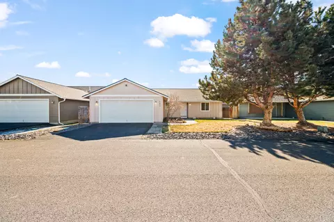 583 SE Ponderosa Dr, Madras, OR 97741
