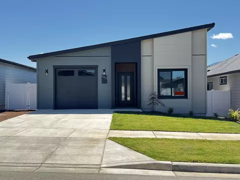 633 Terrazzo Way, Medford, OR 97501