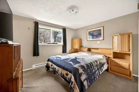 Bedroom - 318 S Buchanan Ave, Eagle Point, OR 97524 photo 1 of 4