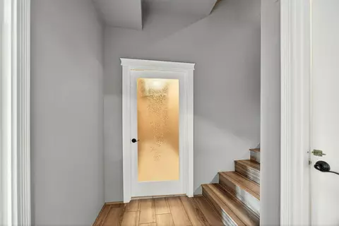 Entry Way - 817 Amerman Dr, Phoenix, OR 97535 photo 8 of 8