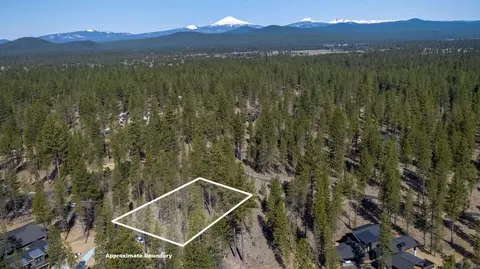 56210 Mirror Rock Loop, Bend, OR 97707 photo 4