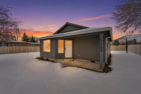5963 Delaware Ave, Klamath Falls, OR 97603