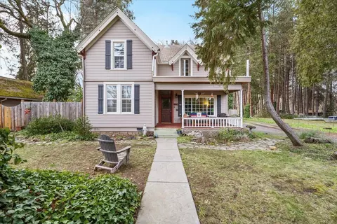 3072 Griffin Creek Rd, Medford, OR 97501
