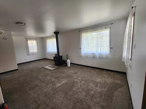 11238 Evans Creek Rd, Rogue River, OR 97537 photo 3