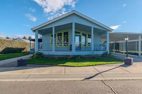 2600 Stearns Way #SPC 22A, Medford, OR 97501