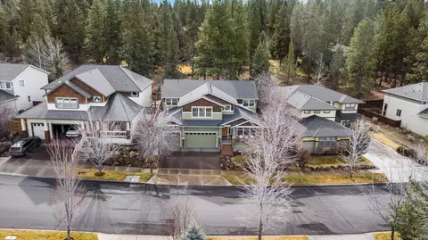 View/Area - 512 NW Flagline Dr, Bend, OR 97703 photo 1 of 5