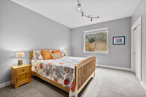 Bedroom - 512 NW Flagline Dr, Bend, OR 97703 photo 1 of 10