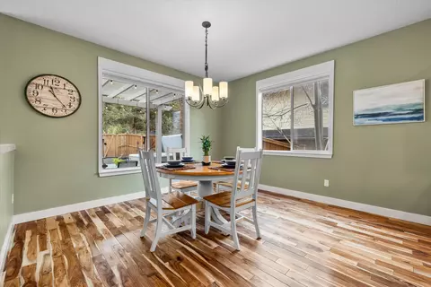 Dining - 512 NW Flagline Dr, Bend, OR 97703 photo 1 of 1