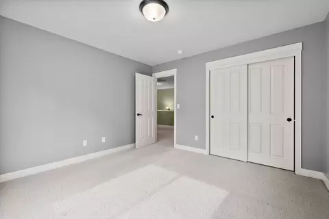 Bedroom - 512 NW Flagline Dr, Bend, OR 97703 photo 8 of 10