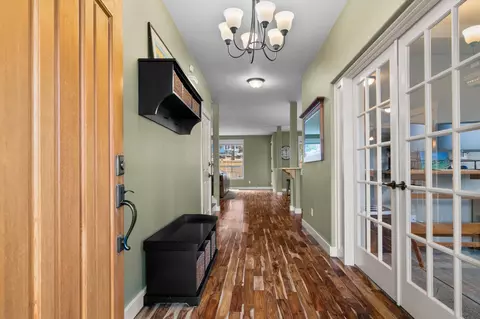 Entry Way - 512 NW Flagline Dr, Bend, OR 97703 photo 1 of 7