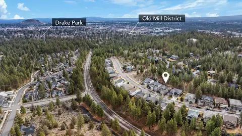 View/Area - 512 NW Flagline Dr, Bend, OR 97703 photo 4 of 5