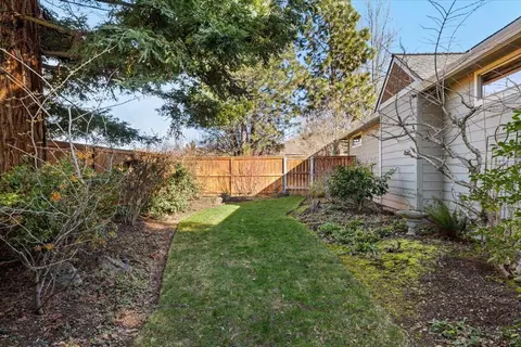 1104 Pumpkin Rdg, Eagle Point, OR 97524 photo 12