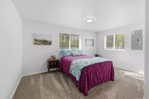 Bedroom - 1406 Circle Bar Dr, La Pine, OR 97739 photo 4 of 7