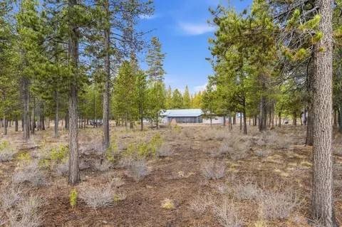 Exterior - 1406 Circle Bar Dr, La Pine, OR 97739 photo 12 of 13