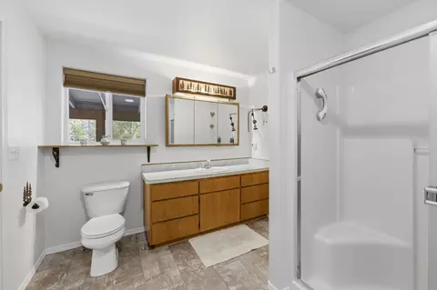 Bath - 1406 Circle Bar Dr, La Pine, OR 97739 photo 2 of 3