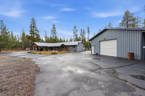 Exterior - 1406 Circle Bar Dr, La Pine, OR 97739 photo 7 of 13