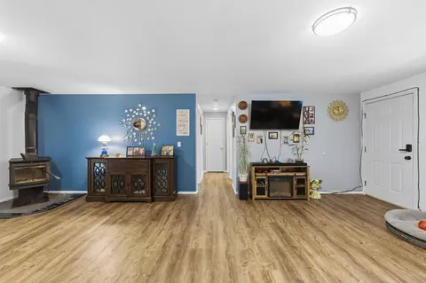 Entry Way - 1406 Circle Bar Dr, La Pine, OR 97739 photo 1 of 1