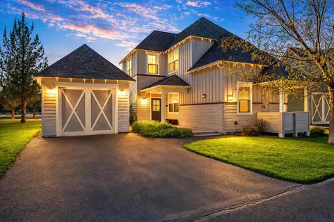 10994 Desert Sky Loop, Redmond, OR 97756