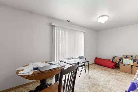 Dining - 731 Maple St, Central Point, OR 97502 photo 1 of 1