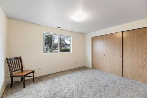 Bedroom - 731 Maple St, Central Point, OR 97502 photo 5 of 5
