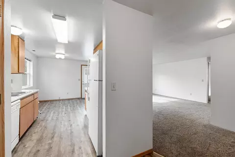 Entry Way - 731 Maple St, Central Point, OR 97502 photo 2 of 2