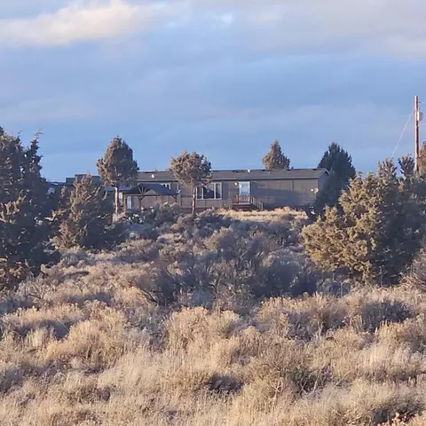 61461 Oil Dri Rd, Silver Lake, OR 97638