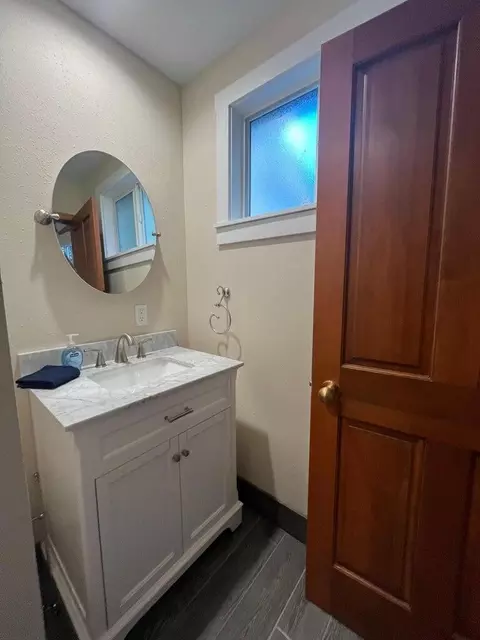 Bath - 53425 Kokanee Ln, La Pine, OR 97739 photo 1 of 3