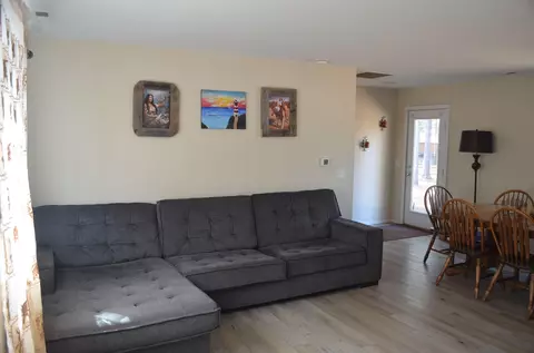 Living - 53425 Kokanee Ln, La Pine, OR 97739 photo 1 of 1