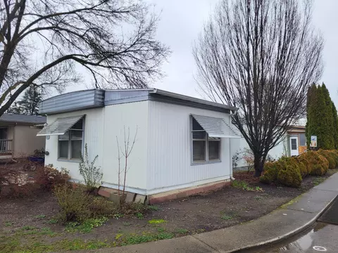 2252 Table Rock Rd #SPC 113, Medford, OR 97501