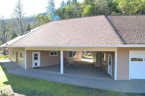 1682 Brown Rd, Applegate, OR 97530