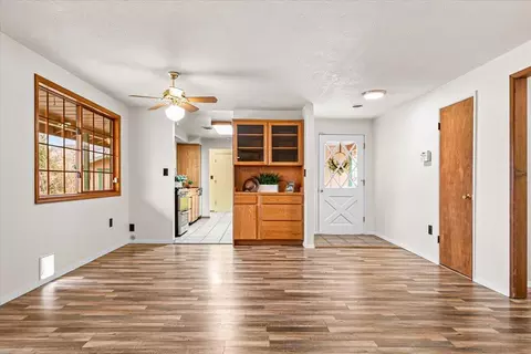 Living - 401 Elm St, Phoenix, OR 97535 photo 6 of 7