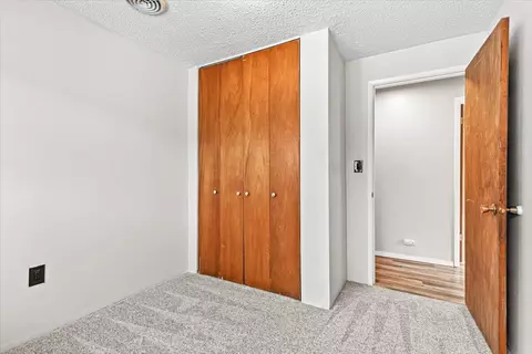 Bedroom - 401 Elm St, Phoenix, OR 97535 photo 5 of 6