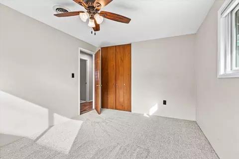 Bedroom - 401 Elm St, Phoenix, OR 97535 photo 4 of 6