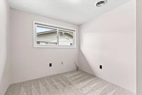 Bedroom - 401 Elm St, Phoenix, OR 97535 photo 6 of 6