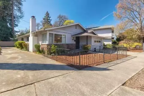 401 SW J St, Grants Pass, OR 97526