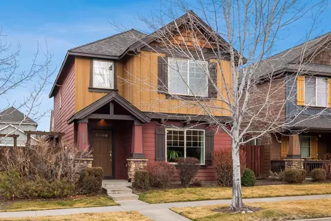 20456 Brentwood Ave, Bend, OR 97702