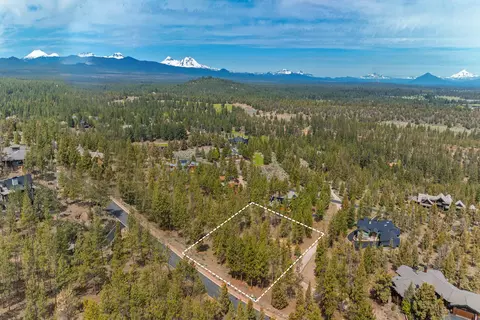 3399 NW Greenleaf Way, Bend, OR 97703