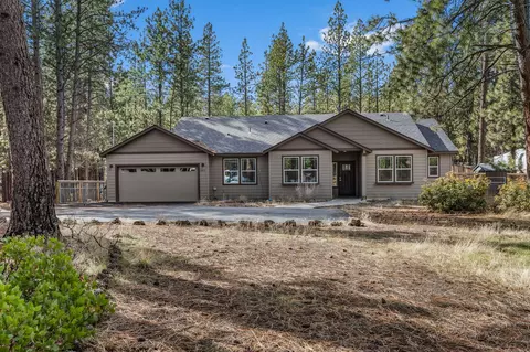 60055 Turquoise Rd, Bend, OR 97702