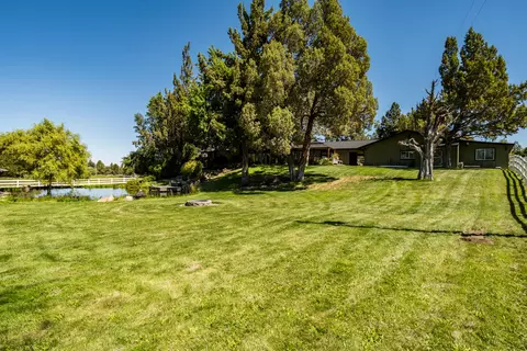 Exterior - 62111 Cody Rd, Bend, OR 97701 photo 7 of 20