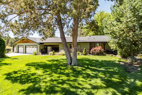 62111 Cody Rd, Bend, OR 97701