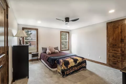 Bedroom - 62111 Cody Rd, Bend, OR 97701 photo 1 of 3
