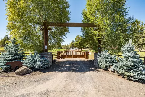 62111 Cody Rd, Bend, OR 97701