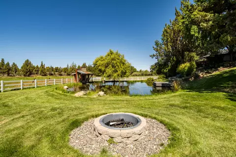 Exterior - 62111 Cody Rd, Bend, OR 97701 photo 8 of 20