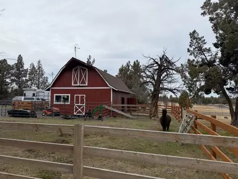 Exterior - 62111 Cody Rd, Bend, OR 97701 photo 16 of 20