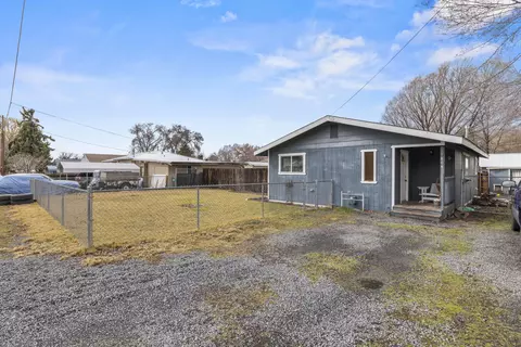 1804 Hope St, Klamath Falls, OR 97603