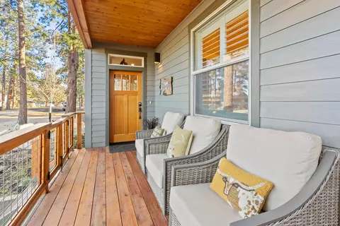 347 E Jefferson Ave, Sisters, OR 97759
